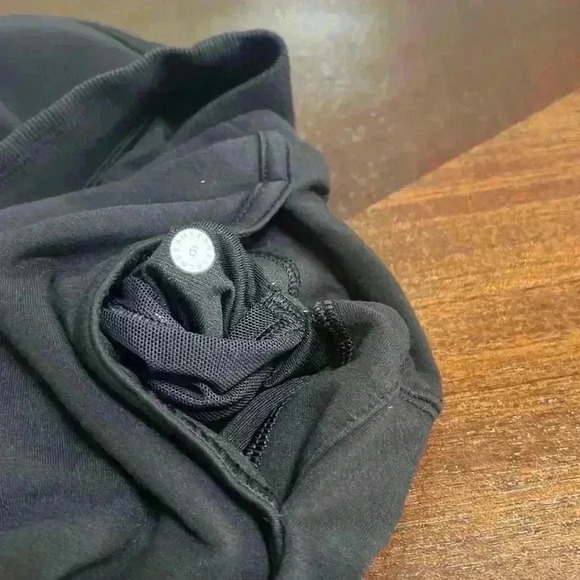 Lululemon women’s joggers - Picture 8 of 9